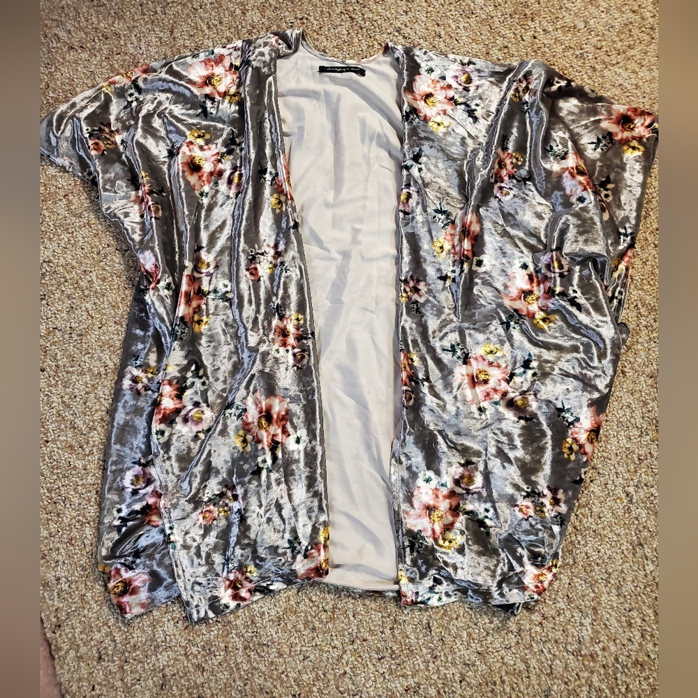 Floral Velvet Kimono